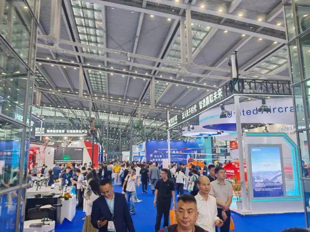 Pg电子平台：“低空经济未来已来”2024第八届世界无人机大会在深圳会展中心开幕(图3)