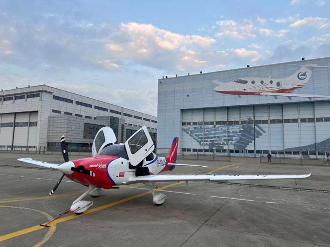 Pg电子游戏平台：澎湃新闻：航空之城南昌高新区插上低空翅膀！(图4)
