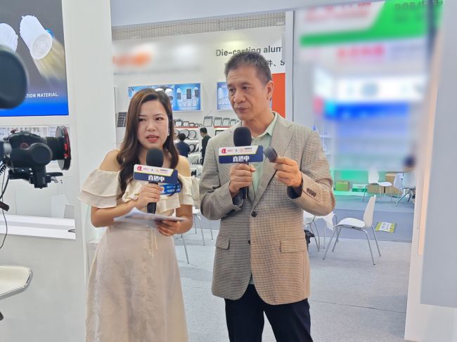Pg电子游戏平台：科技之光！康荣LED陶瓷模组惊艳光亚展！(图5)