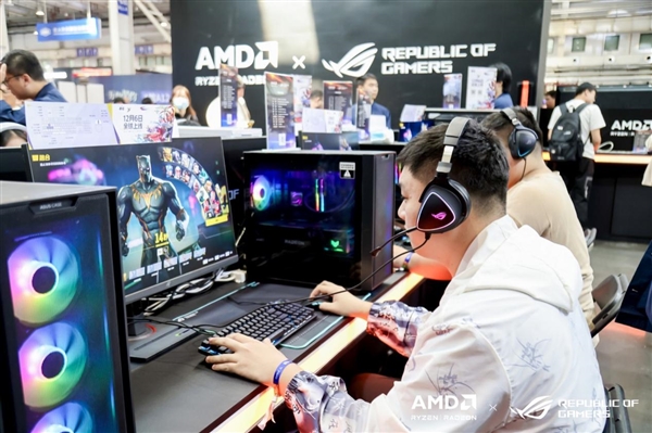 Pg电子平台：华硕X870E、X870主板闪耀2024核聚变(图9)