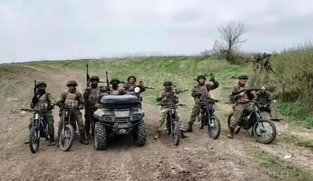 Pg电子平台：中国小电驴成俄士兵战场新宠操作方便无需保养甚至能躲无人机(图3)