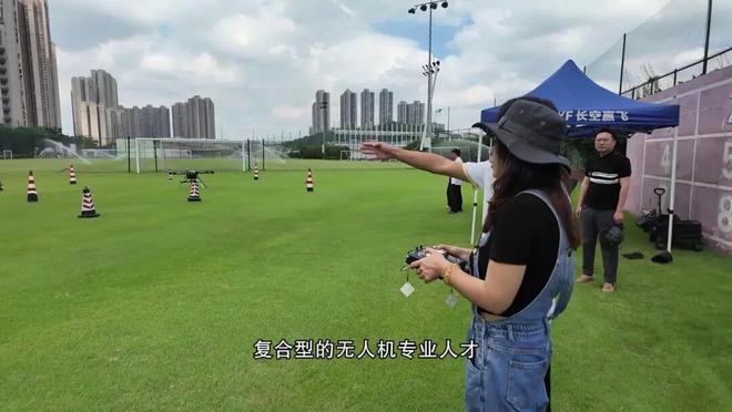Pg电子游戏平台：热门领域“抢C位”？线私教进阶高手不是梦！(图7)