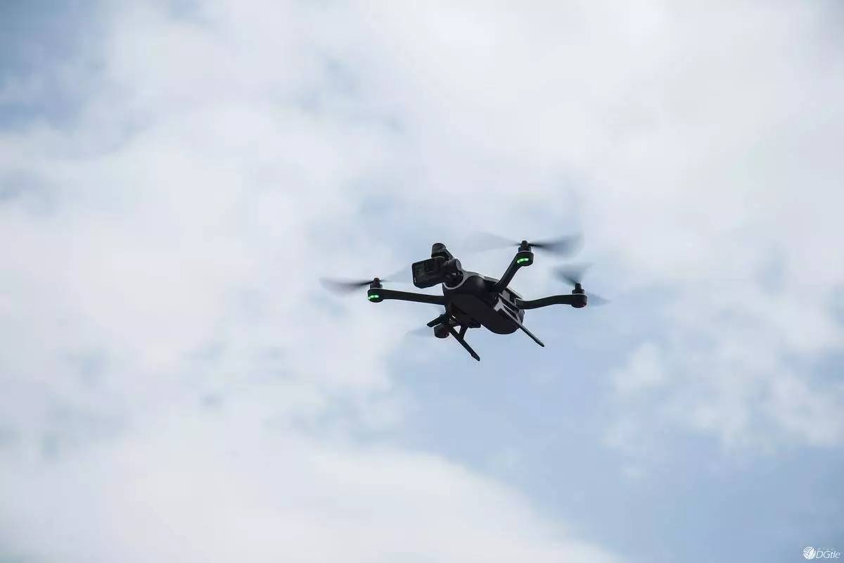 Pg电子游戏平台：GoPro绝配！Karma无人机轻体验(图14)