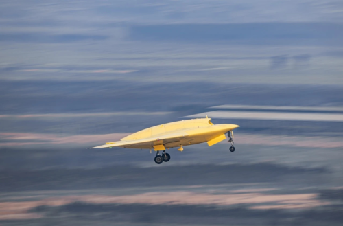 Pg电子平台：厉害在哪里？中国大飞翼彩虹-7隐身无人机成功首飞！出口哪些国家性能不过剩吗？(图2)