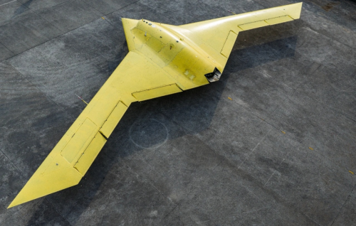 Pg电子平台：厉害在哪里？中国大飞翼彩虹-7隐身无人机成功首飞！出口哪些国家性能不过剩吗？(图5)