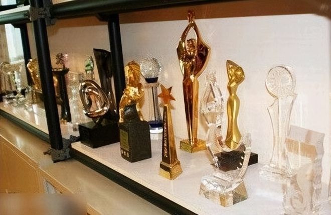 Pg电子游戏：摄影党必藏！桂林十大最好旅行社：漓江秘境拍摄点+专业指导出片(图2)