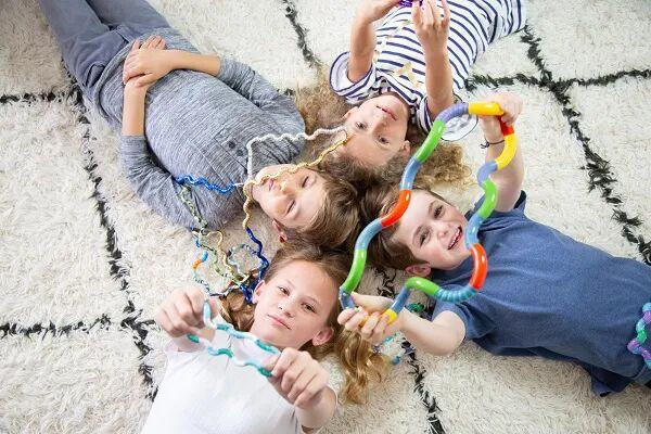 Pg电子游戏平台：星星人、扭扭绳用“快”生意做“慢”品牌(图3)