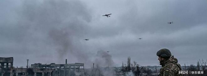 Pg电子游戏平台：20万士兵当逃兵60岁老人上战场俄乌打了四年终于打不动了(图3)