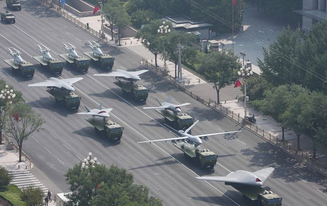 Pg电子平台：这也叫忠诚僚机？不学歼20S俄制苏57“自己挂载无人机上战场”(图6)